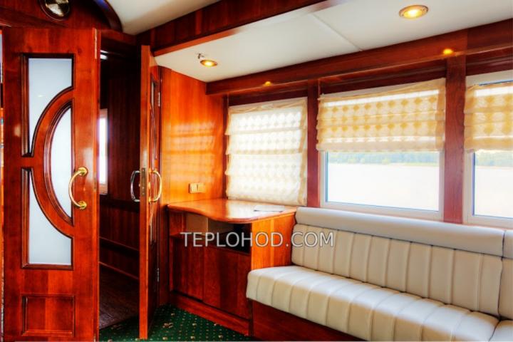 Теплоход “Союз”