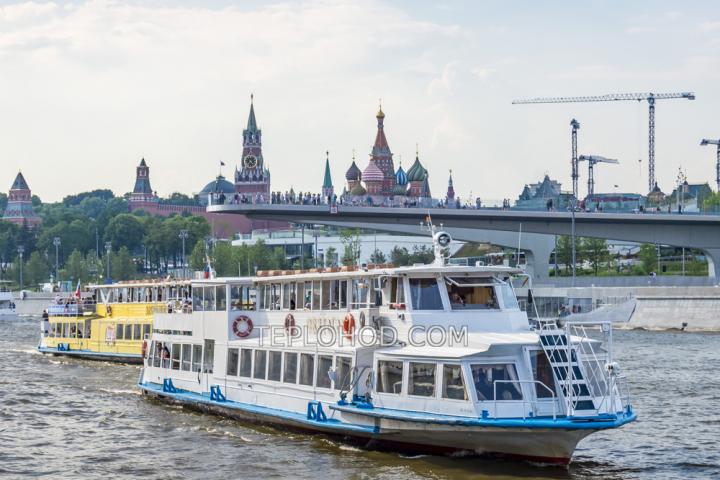 Теплоход “Святогор”