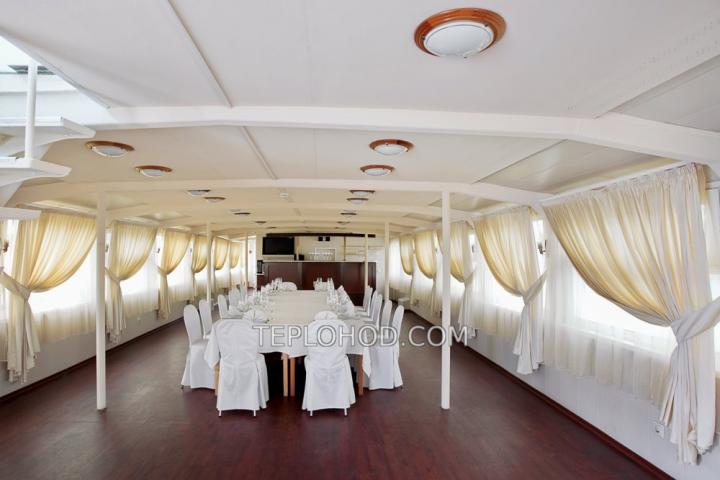 Теплоход “Троттер”