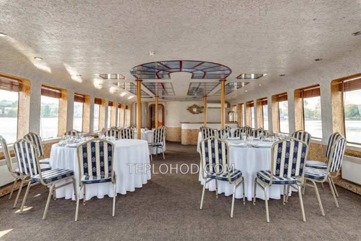 Теплоход “Уникум”