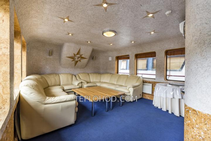 Теплоход “Уникум”