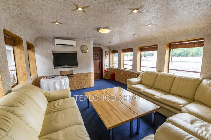 Теплоход “Уникум”