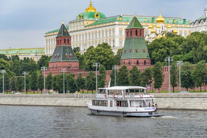 Теплоход “Уникум”