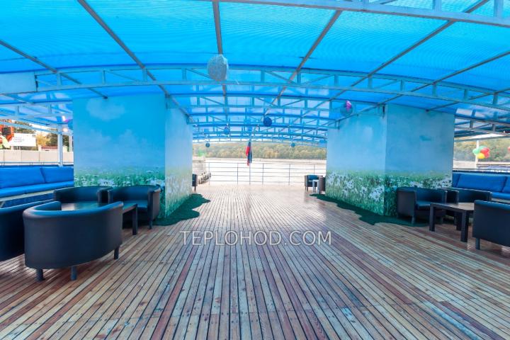 Теплоход “Ватель”