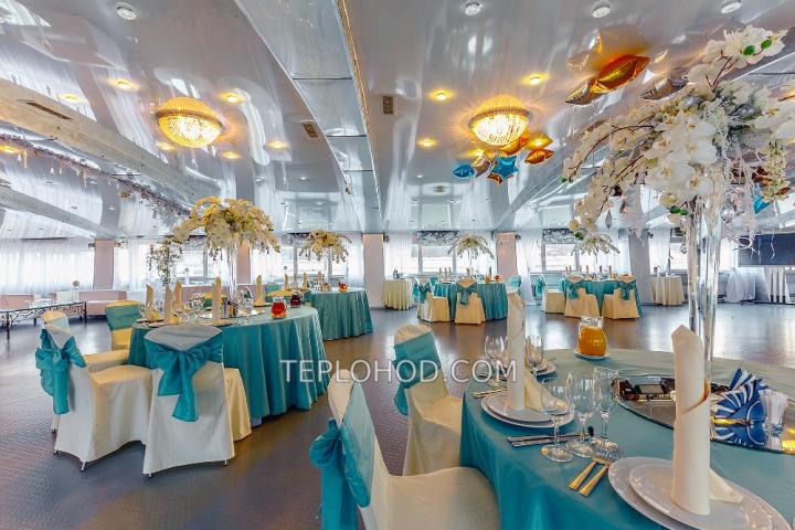 Теплоход “Ватель”