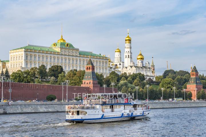 Теплоход “Вещий Олег”