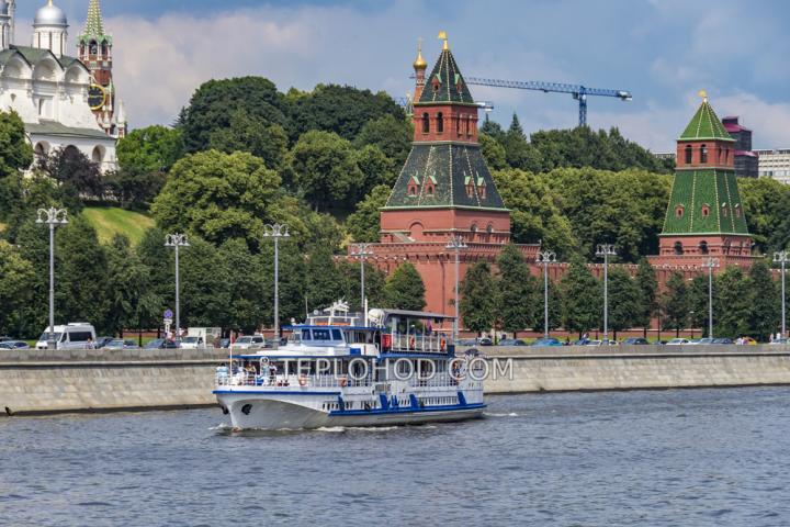 Теплоход “Вещий Олег”