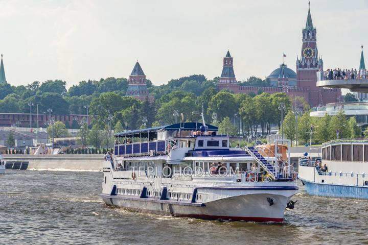 Теплоход “Вещий Олег”