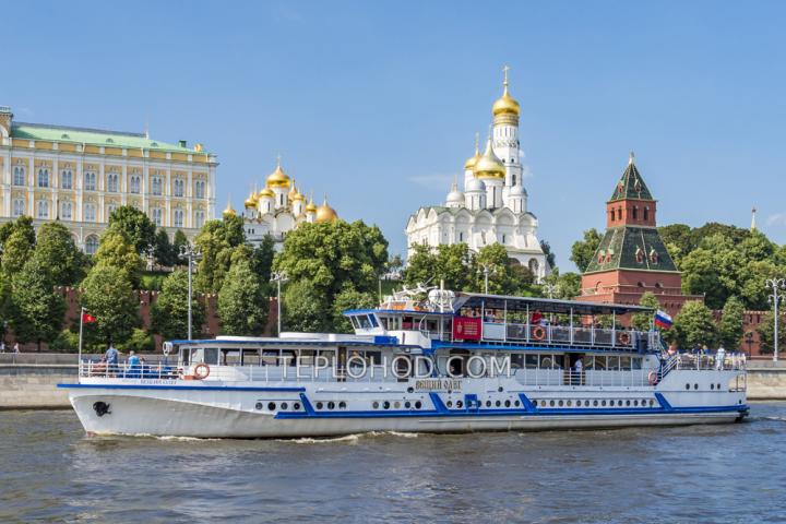 Теплоход “Вещий Олег”
