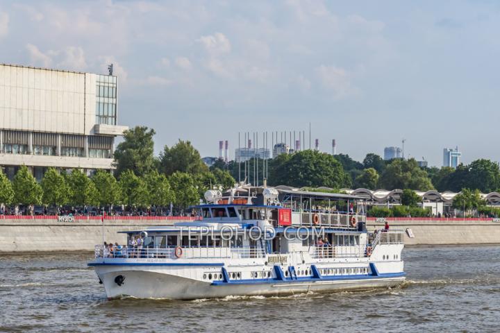 Теплоход “Вещий Олег”