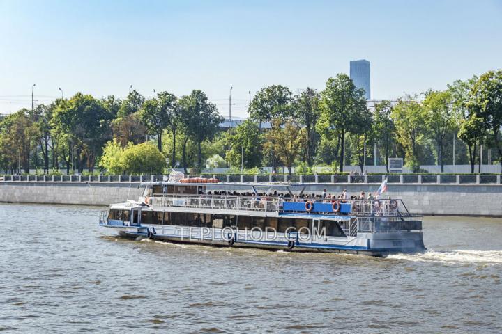 Теплоход “Водник”