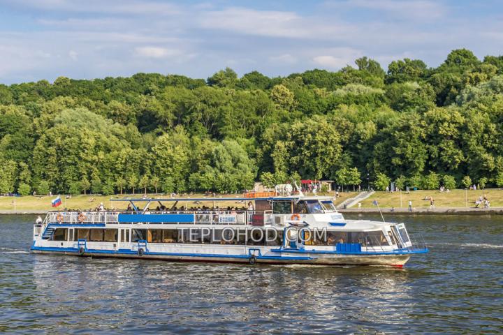 Теплоход “Водник”