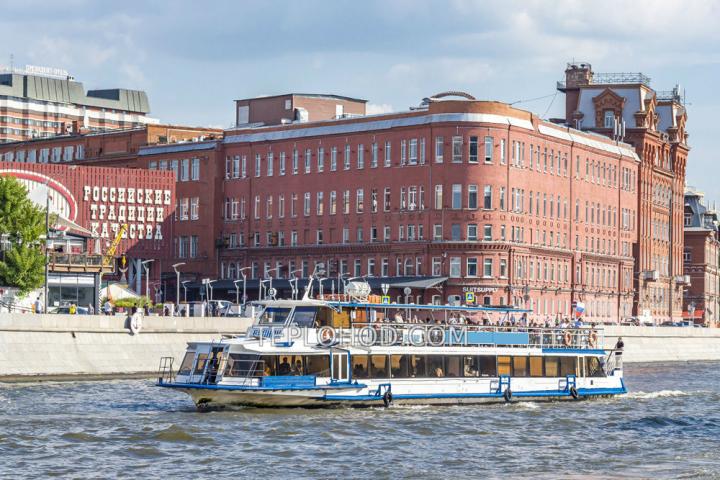 Теплоход “Водник”