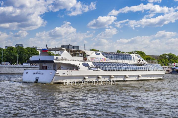  Теплоход “Яхта Рэдиссон”