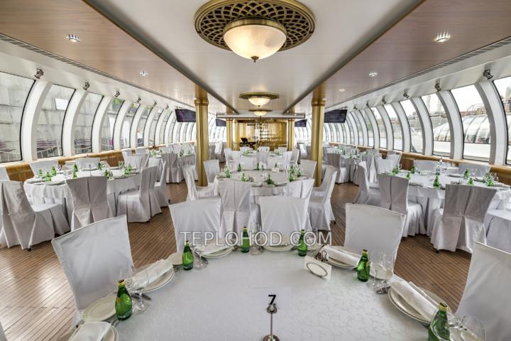  Теплоход “Яхта Рэдиссон”