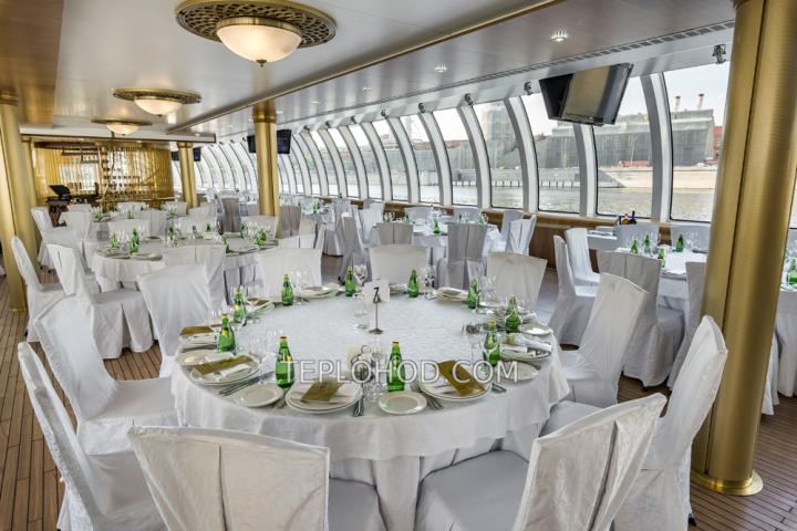  Теплоход “Яхта Рэдиссон”