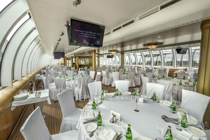  Теплоход “Яхта Рэдиссон”