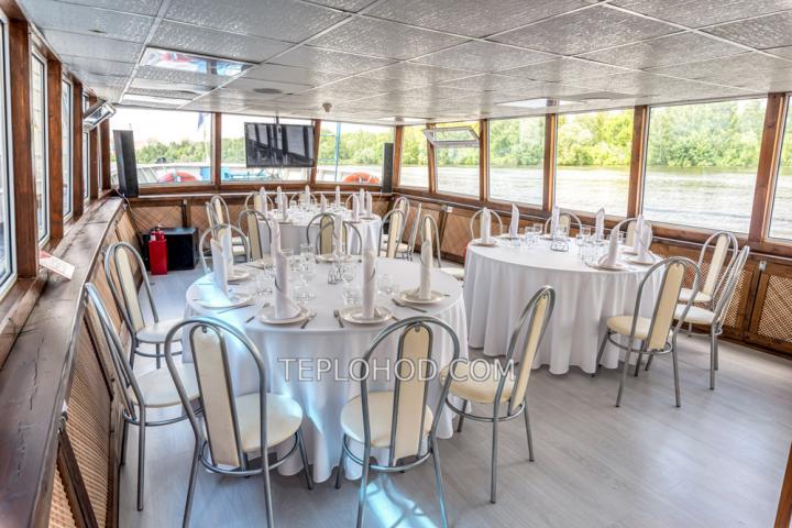 Теплоход «Франц Лефорт»