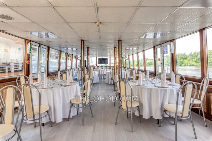 Теплоход «Франц Лефорт»